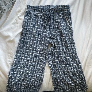 Skylar and Madison flowy mosaic soft tie pants